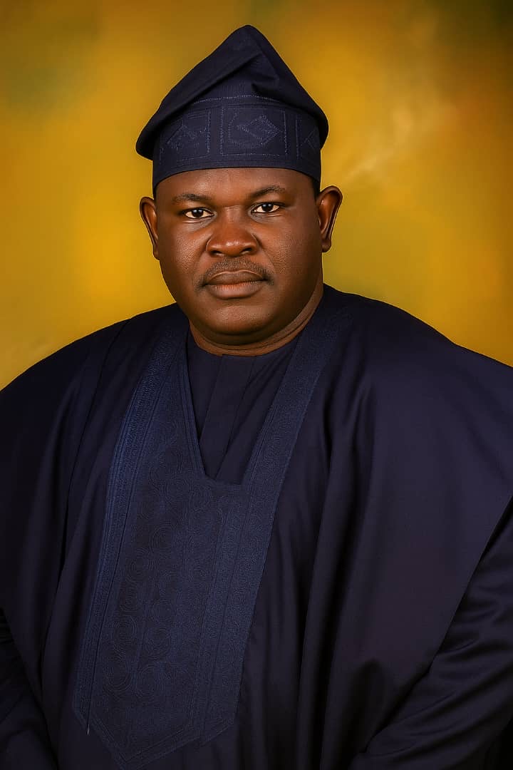 Dr Zion Maina